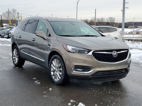 Used 2018 Buick Enclave Premium w/ Experience Buick Package image 4