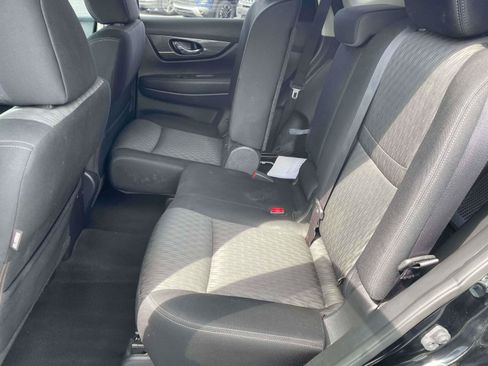 Used 2017 Nissan Rogue SV FWD image 6