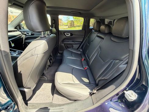 New 2026 Jeep Compass Limited AWD/4WD image 11