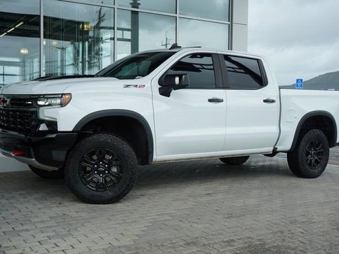 Used 2022 Chevrolet Silverado 1500 ZR2 w/ Technology Package image 4