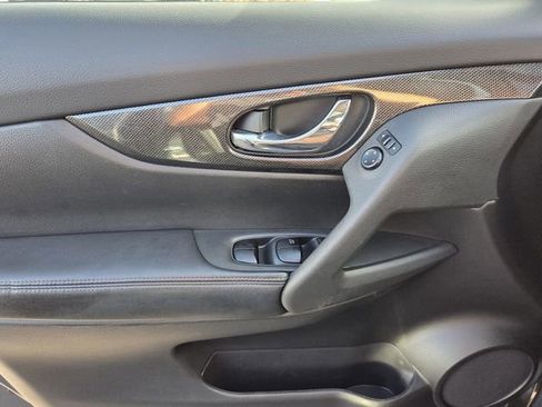 Used 2016 Nissan Rogue SL w/ SL Premium Package image 24