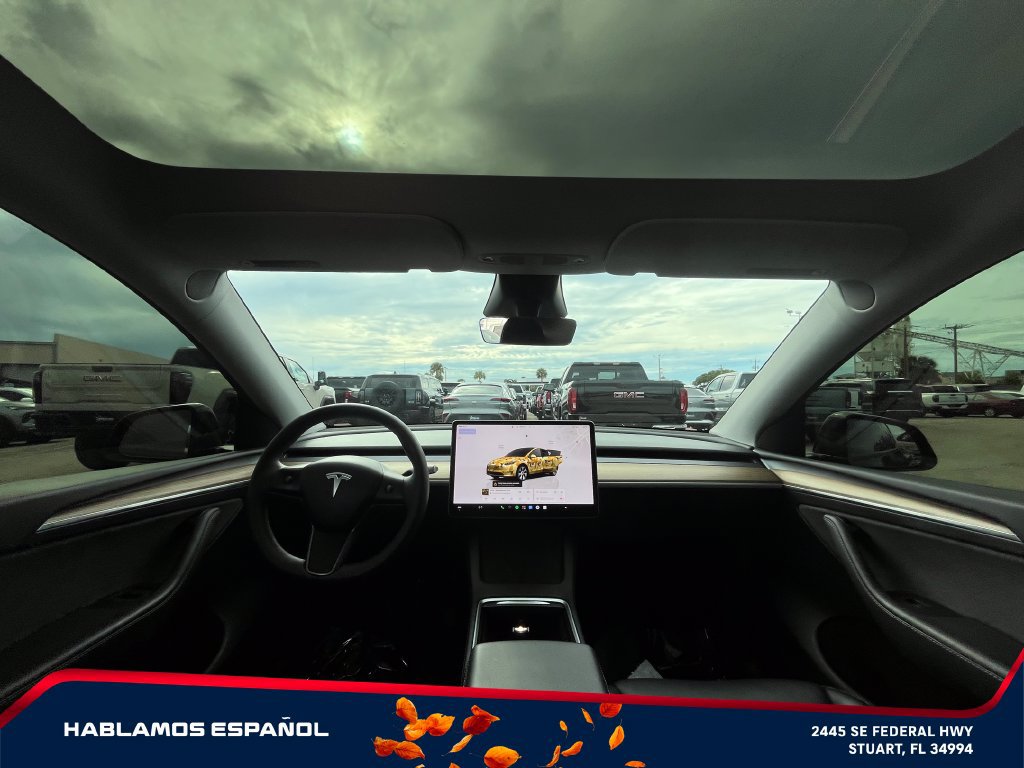 Used 2024 Tesla Model Y Long Range RWD image 14