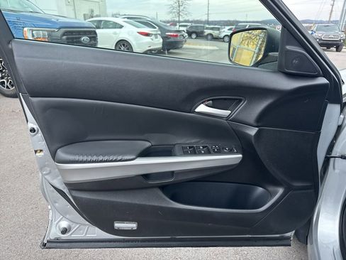 Used 2013 Honda Crosstour EX image 10