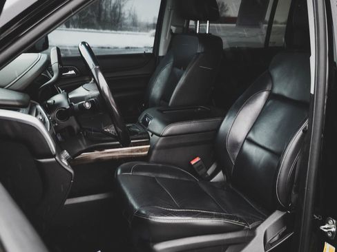 Used 2018 Chevrolet Suburban LT image 24