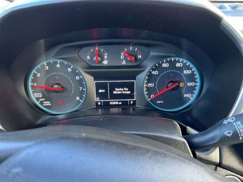 Used 2018 Chevrolet Equinox LT image 12