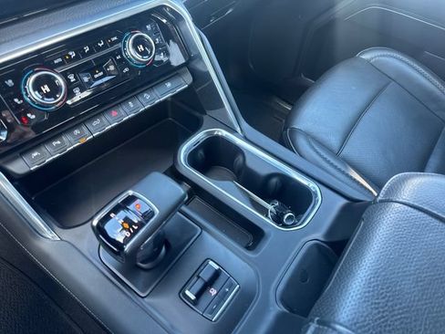 Used 2023 GMC Sierra 1500 Denali AWD/4WD image 23