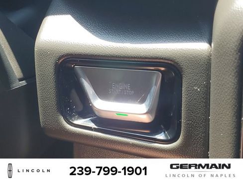 Used 2025 GMC Yukon XL AT4 w/ AT4 Premium Package AWD/4WD image 35