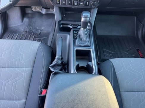 Used 2021 Toyota Tacoma TRD Sport image 16