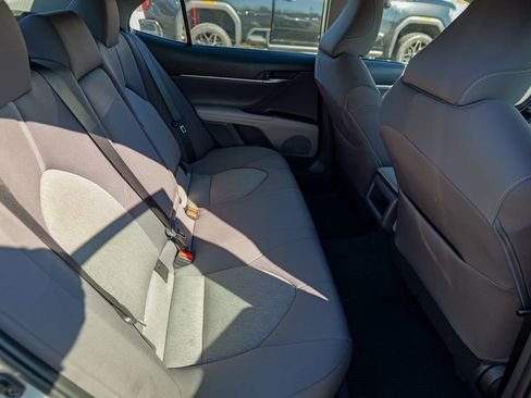 Used 2022 Toyota Camry LE w/ Carpet Mat Package (TMS) FWD image 31