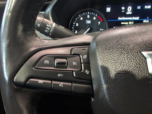 Used 2019 Cadillac XT4 Premium Luxury w/ Technology Package image 15