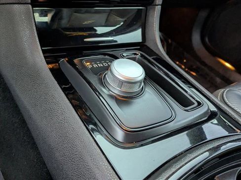 Used 2019 Chrysler 300 S image 14