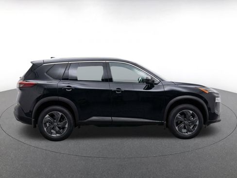 Used 2025 Nissan Rogue SV AWD/4WD image 8