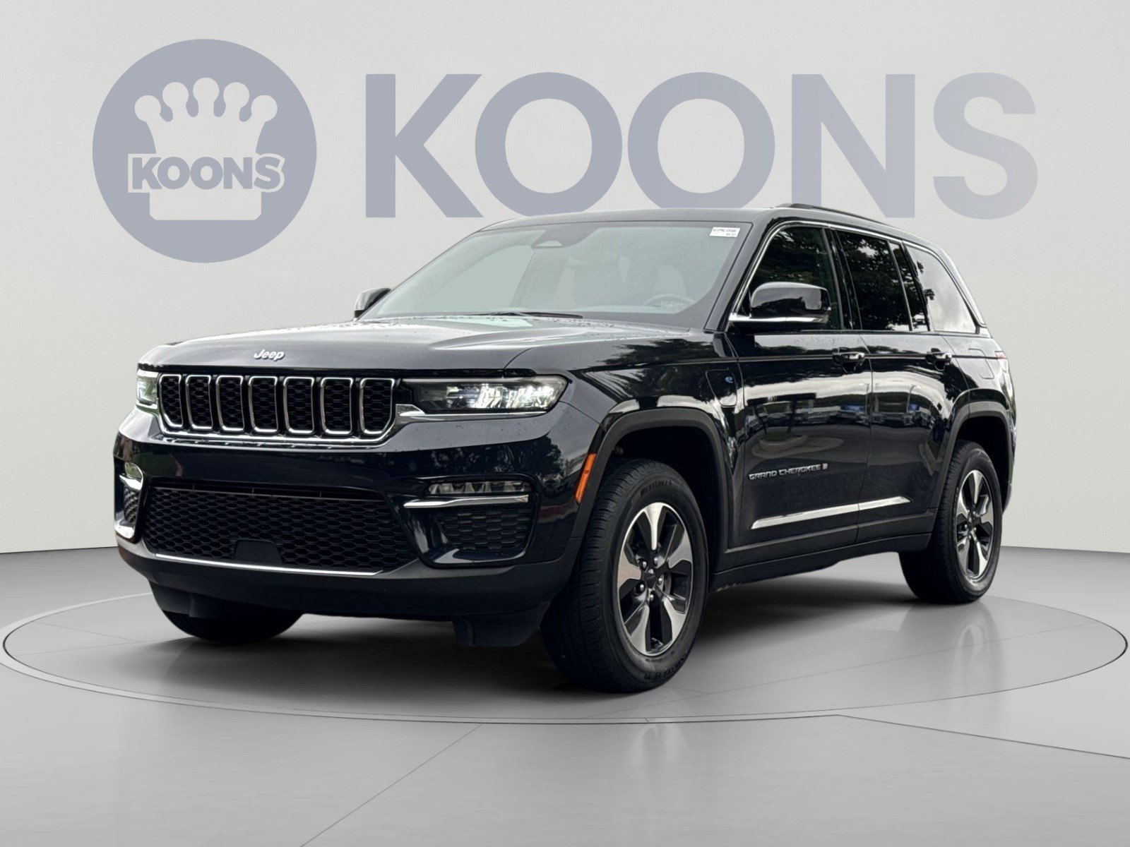 Used 2024 Jeep Grand Cherokee Limited 4xe AWD/4WD image 1