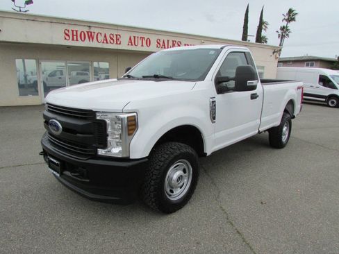 Used 2019 Ford F250 XL w/ Power Equipment Group image 4