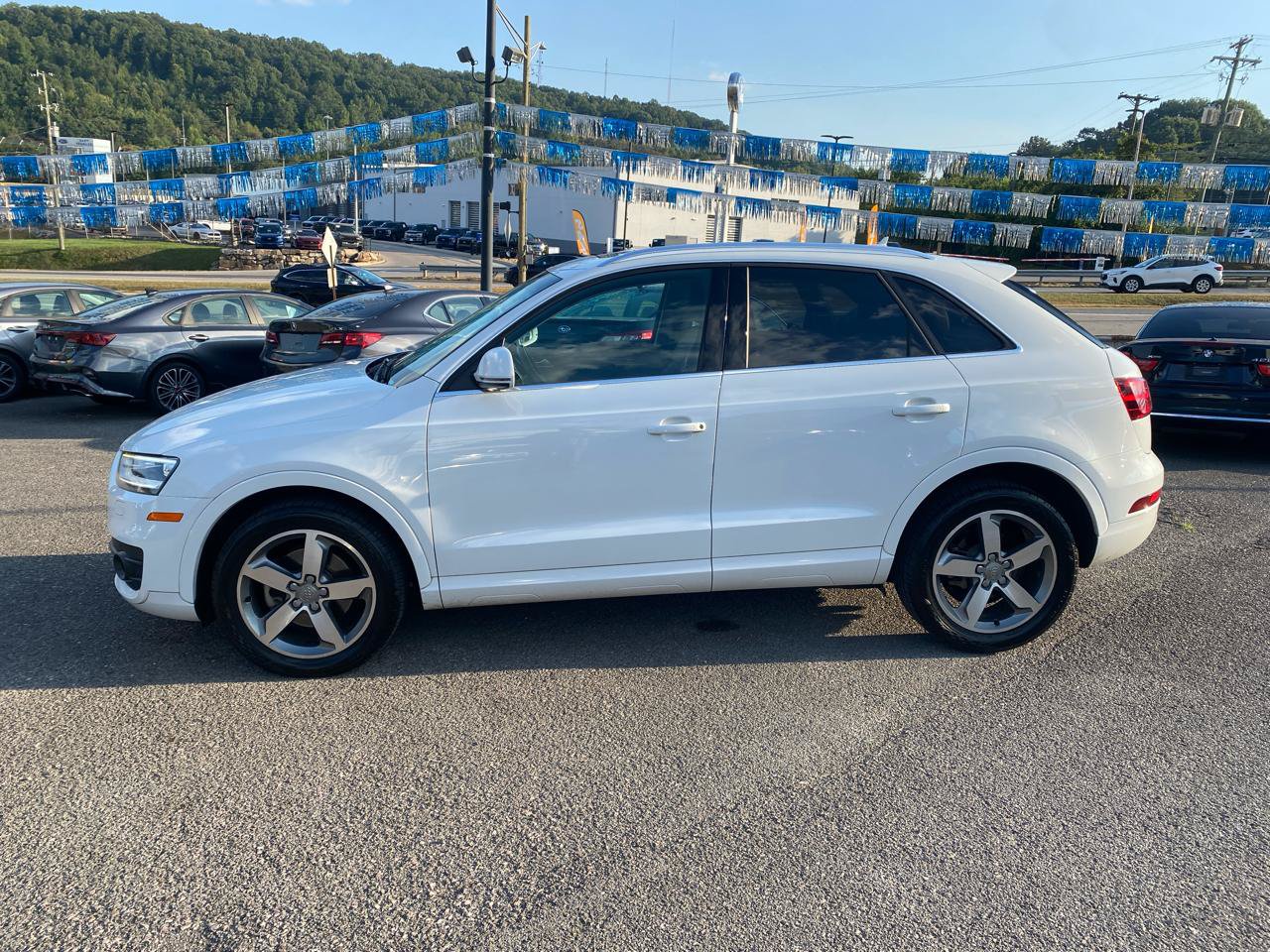 Used 2015 Audi Q3 2.0T Prestige w/ Prestige Package AWD/4WD image 4