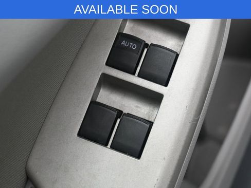 Used 2013 Toyota Corolla LE image 12