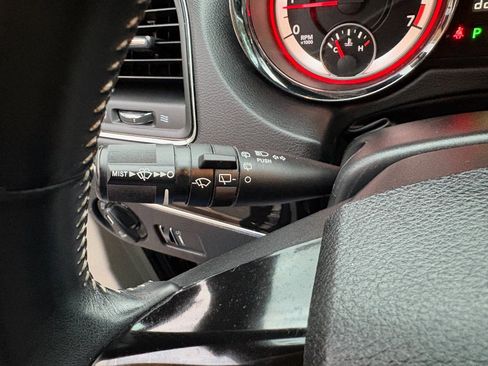 Used 2017 Dodge Grand Caravan SXT image 34