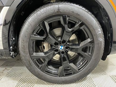 Used 2022 BMW X7 xDrive40i w/ Premium Package AWD/4WD image 24