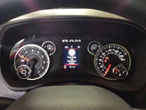 New 2023 RAM 2500 Tradesman image 20