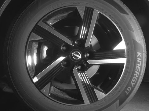 Used 2025 Nissan Sentra SV image 12