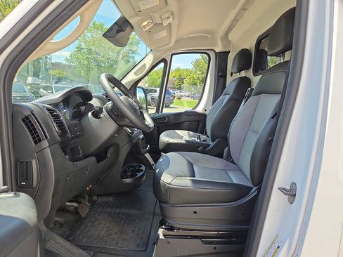Used 2025 RAM ProMaster 2500 w/ Convenience Group FWD image 15