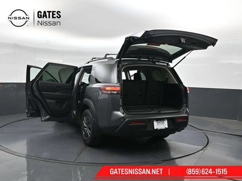 Certified 2023 Nissan Pathfinder SV w/ Black Appearance Package AWD/4WD image 55