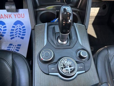 Used 2019 Alfa Romeo Stelvio Ti image 35