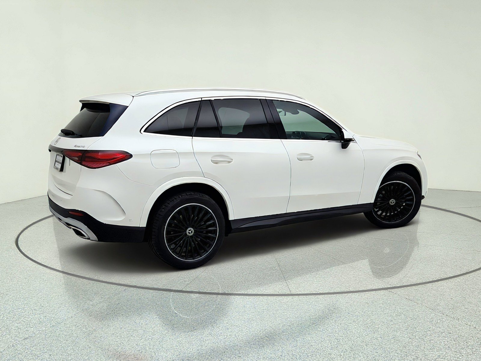 Used 2023 Mercedes-Benz GLC 300 4MATIC image 8