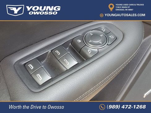 Used 2024 Cadillac XT5 Premium Luxury w/ Technology Package AWD/4WD image 24