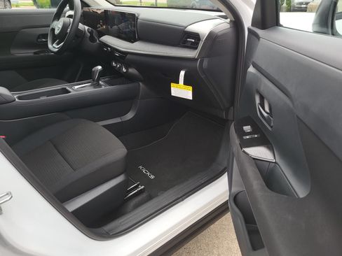 New 2026 Nissan Kicks S FWD image 10