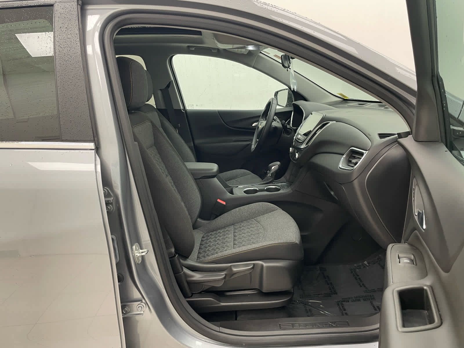 Used 2024 Chevrolet Equinox LT AWD/4WD image 17