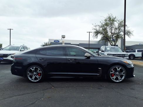 Used 2019 Kia Stinger GT2 image 7