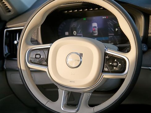 New 2026 Volvo XC90 T8 Ultra image 28