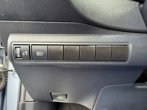 Used 2022 Toyota Corolla LE image 21