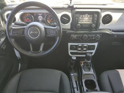 Used 2019 Jeep Wrangler Unlimited Sport S AWD/4WD image 13