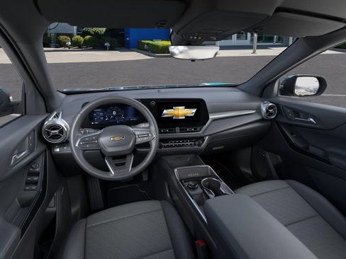New 2026 Chevrolet Equinox LT w/ Convenience Package II FWD image 15