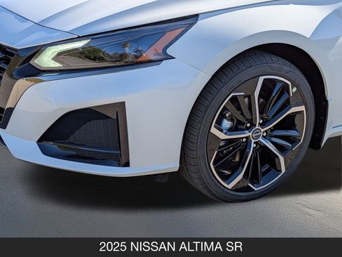 New 2025 Nissan Altima 2.5 SR w/ SR Premium Package image 10