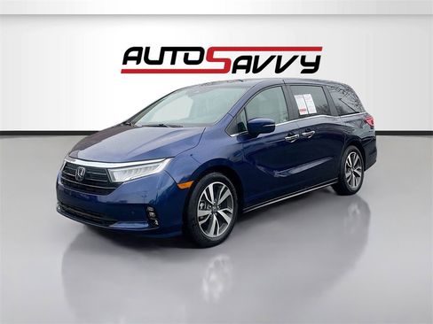 Used 2024 Honda Odyssey Touring image 3