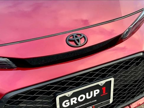 Used 2025 Toyota Corolla SE image 28