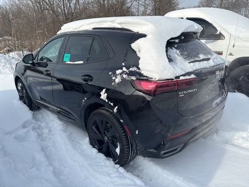 Used 2025 Buick Envision Sport Touring image 2