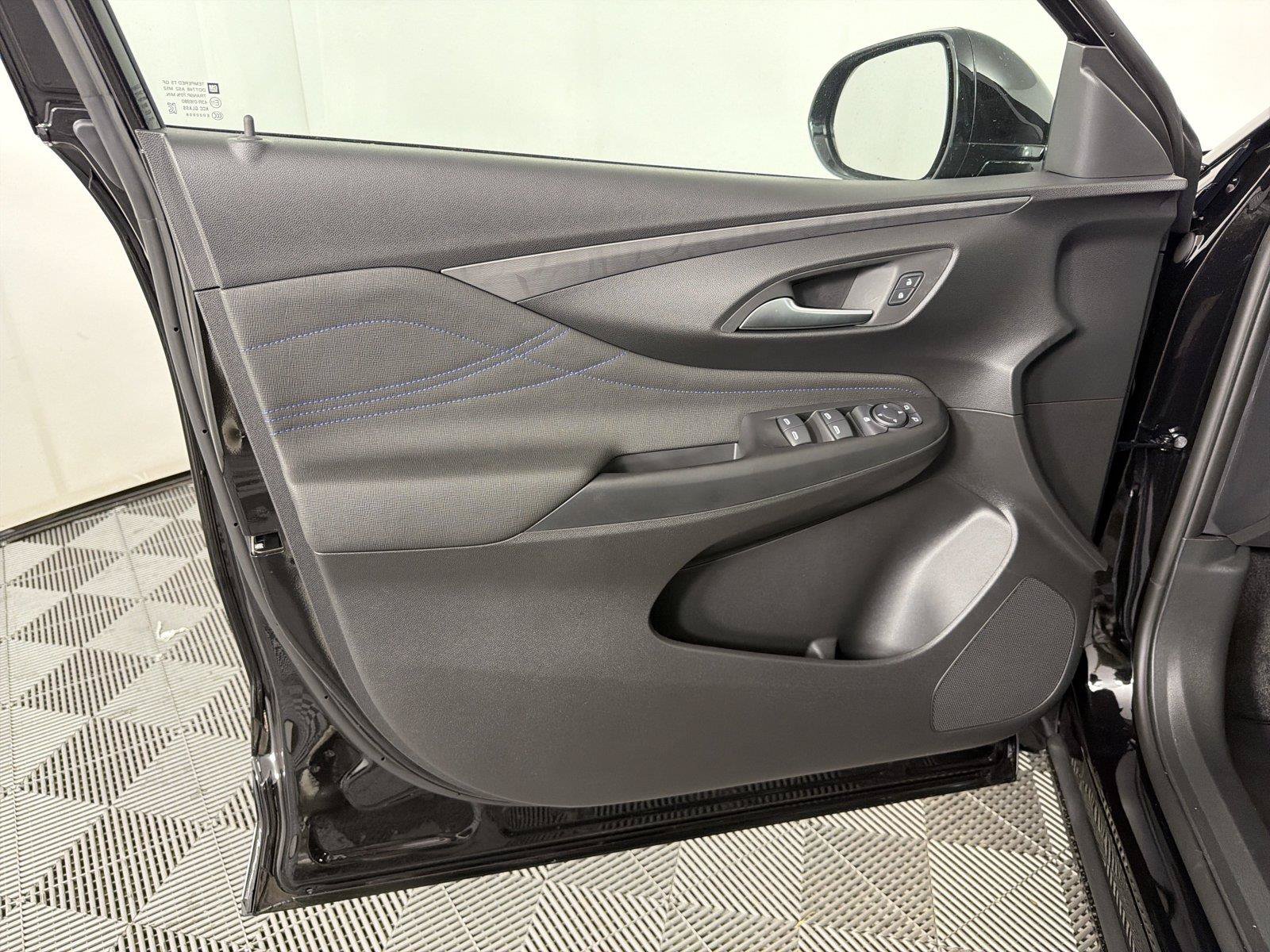 New 2026 Buick Envista Sport Touring FWD image 8
