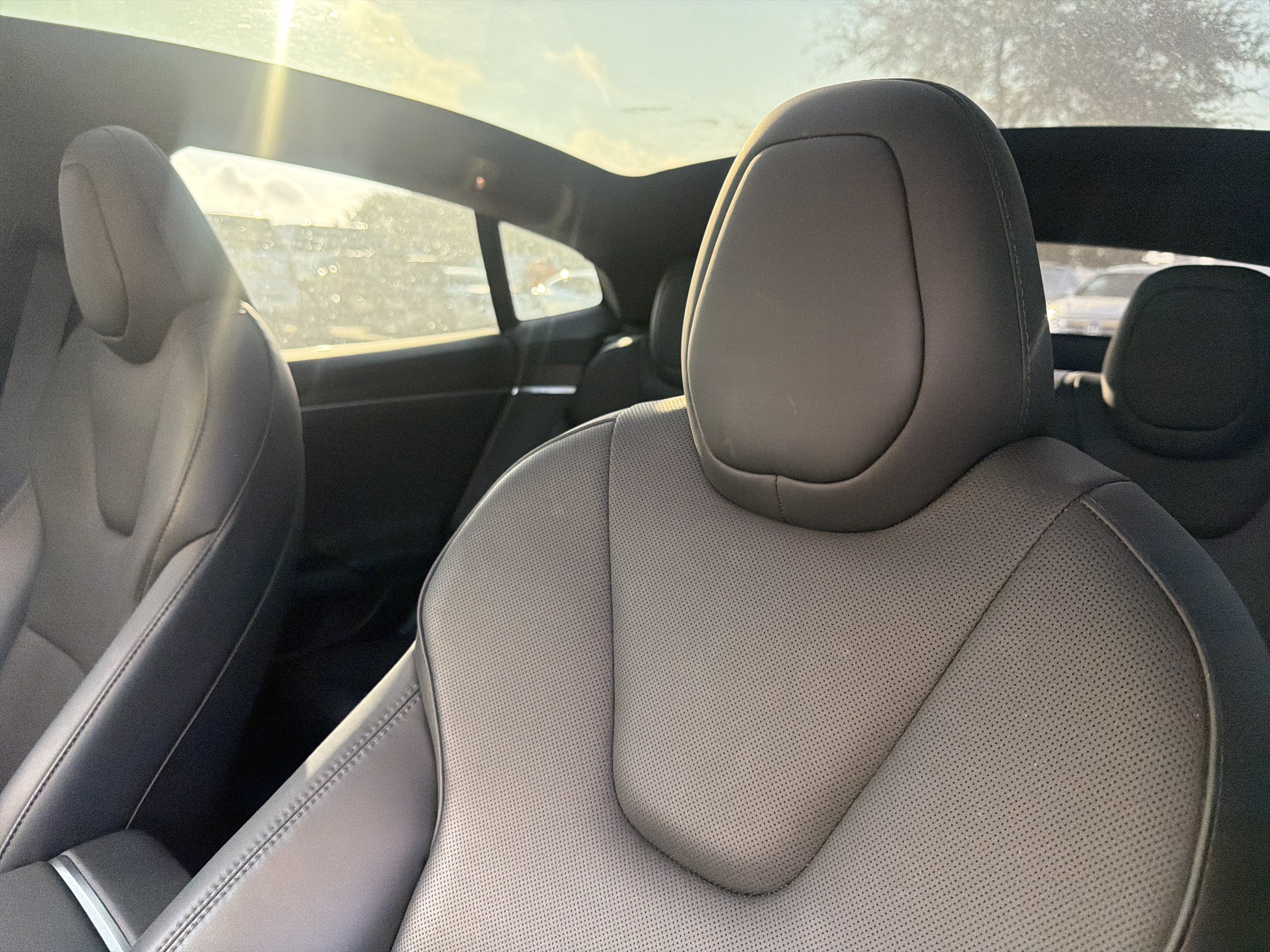 Used 2024 Tesla Model S AWD/4WD image 8