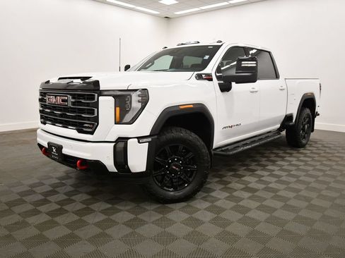 Used 2024 GMC Sierra 3500 AT4 w/ Technology Package AWD/4WD image 2