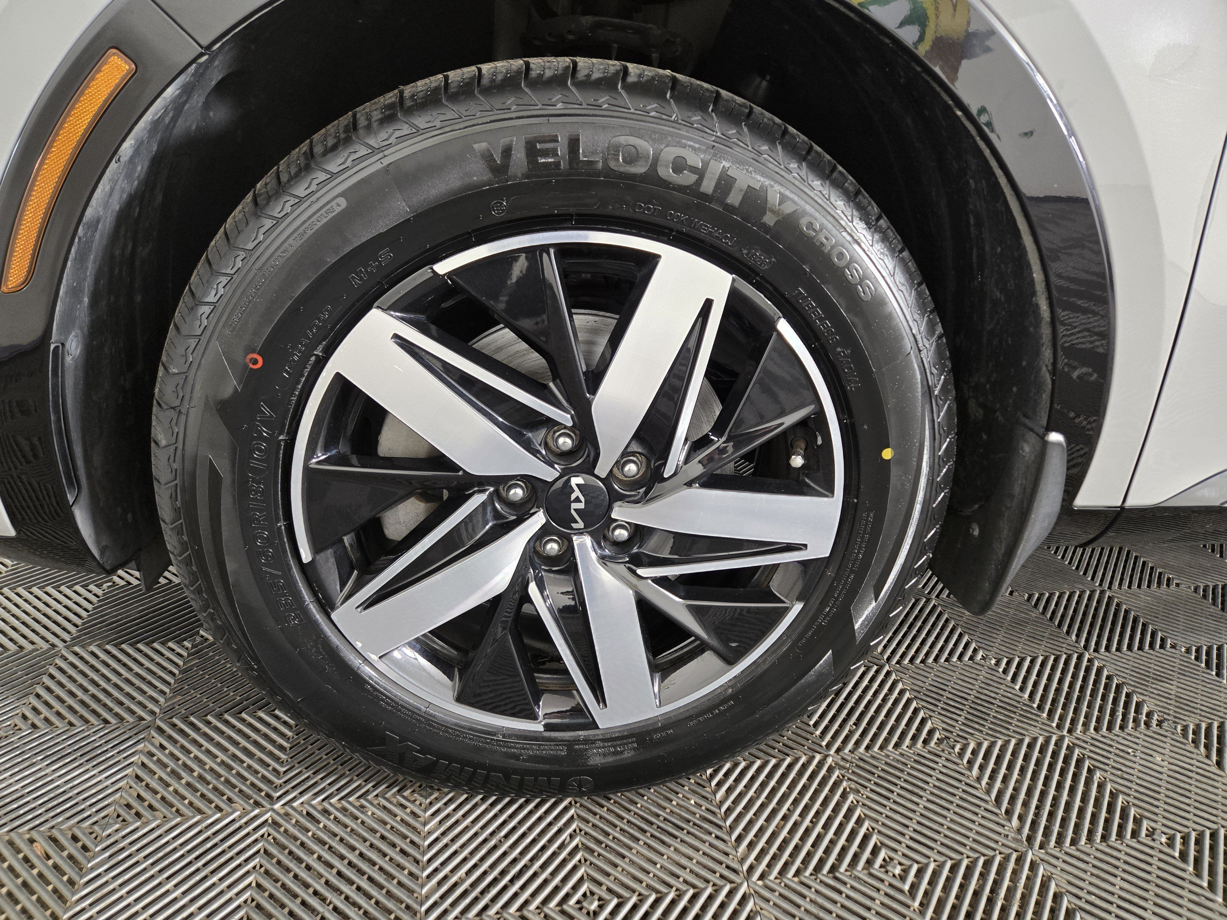 Used 2022 Kia Sorento EX FWD image 35
