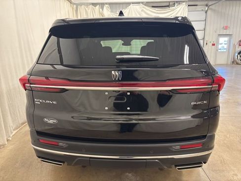 Used 2025 Buick Enclave Preferred image 4