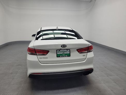 Used 2017 Kia Optima EX image 6