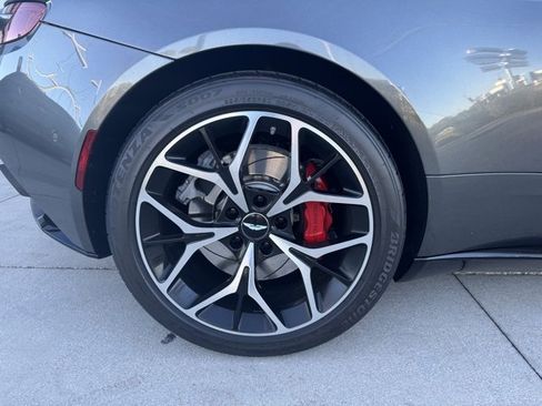 Used 2019 Aston Martin DB11 Volante image 18