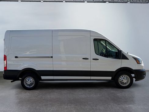 Used 2023 Ford Transit 250 Medium Roof RWD image 4