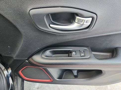 Used 2018 Jeep Compass Trailhawk w/ Leather Interior Group image 35