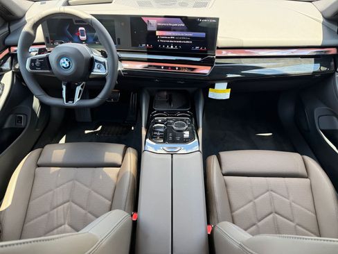 New 2027 BMW 550e xDrive AWD/4WD image 20